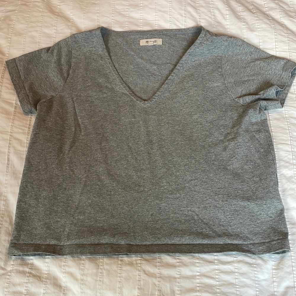 ❌SOLD ON dep0p❌ EUC V-neck Setlist Boxy Tee, Sz XXS